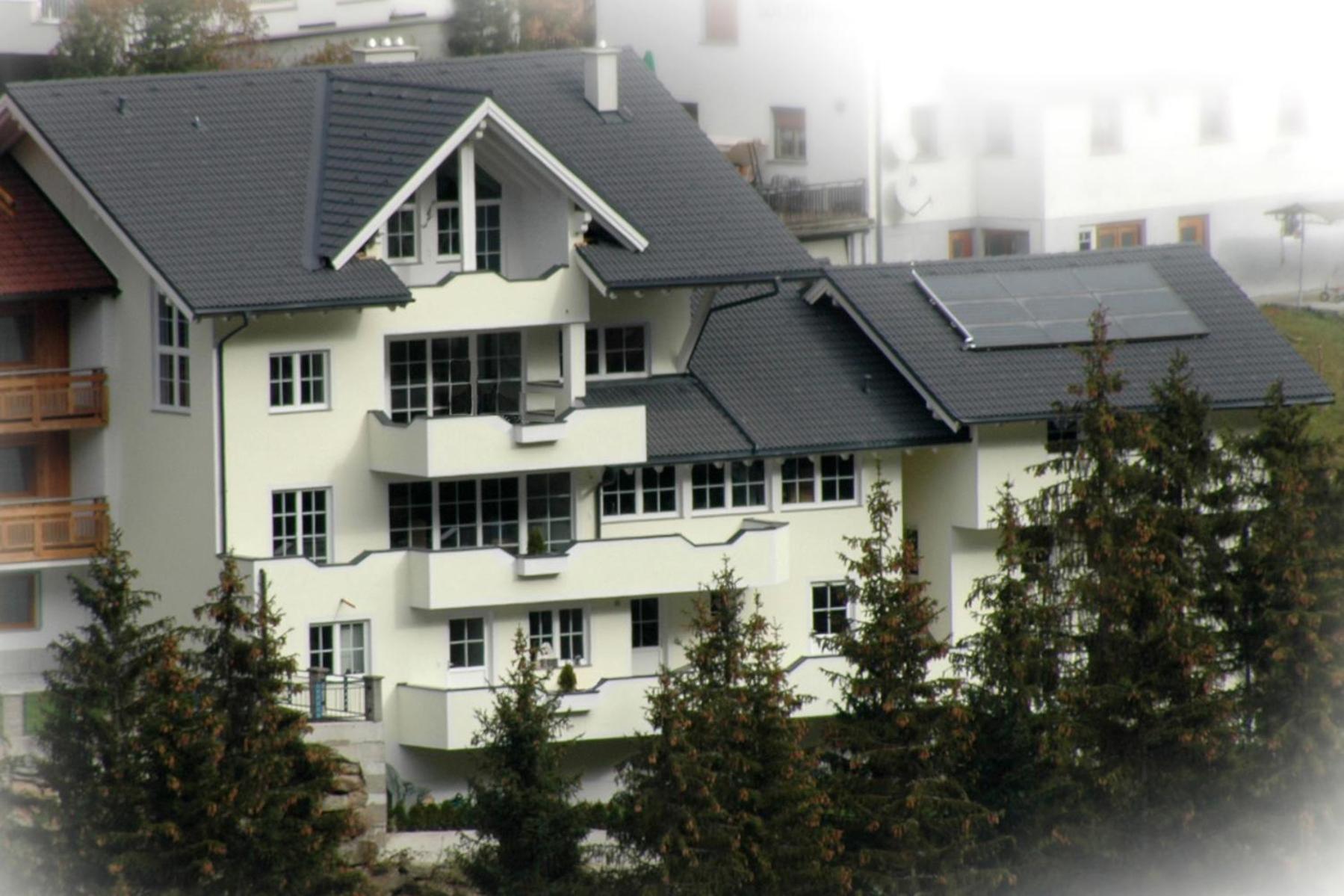 Apart Avenzio 카플 외부 사진